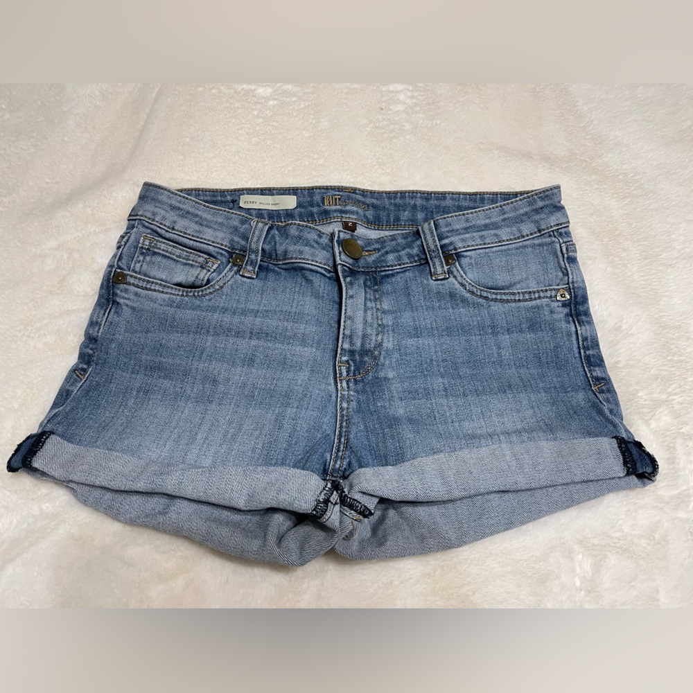 Kut from the cloth perry rolled shorts
